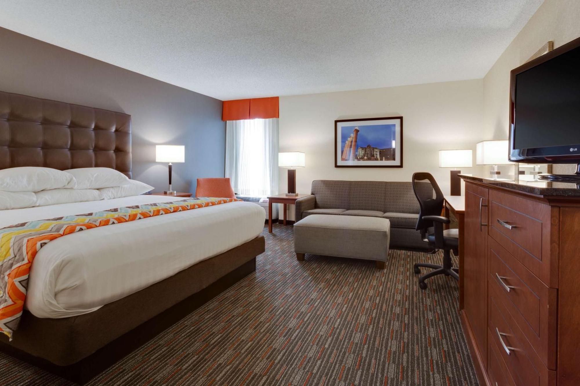 Drury Inn & Suites Columbia Stadium Boulevard Exterior photo
